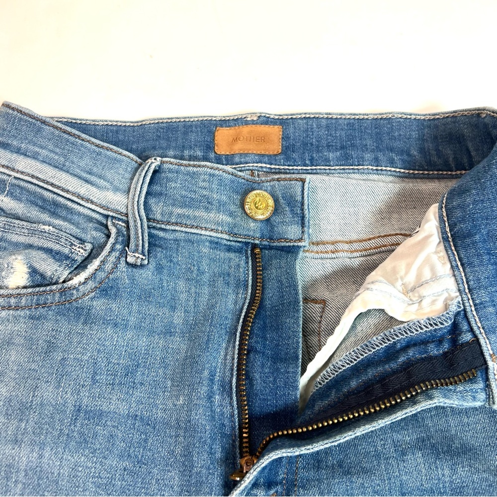 Mother Denim Insider Crop Step Fray Jeans
Shake Well Size 24 - Picture 11 of 16